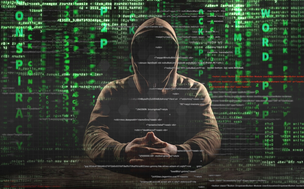 «Назовите пароль от своей карты»: как защитить себя и ребёнка от кибермошенников?