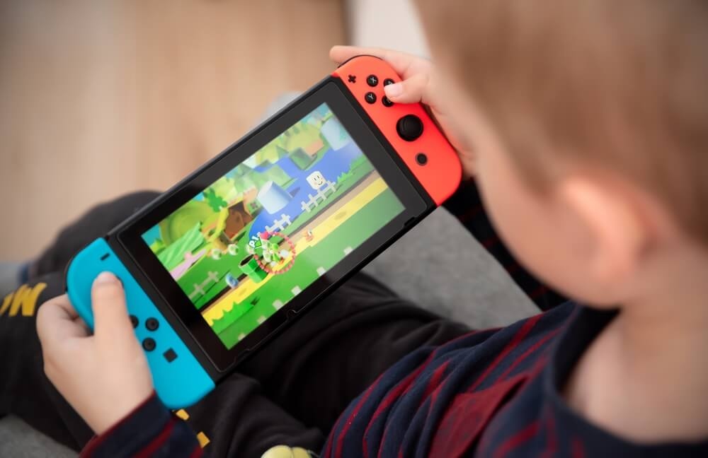 Стоит ли покупать Nintendo Switch ребёнку? Полный обзор игровой консоли