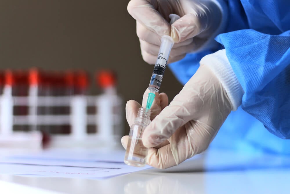 Росздравнадзор проверит гибель целой семьи после вакцинации